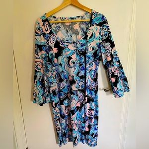 Pretty Lilly scoop neck with bell sleeves L EUC